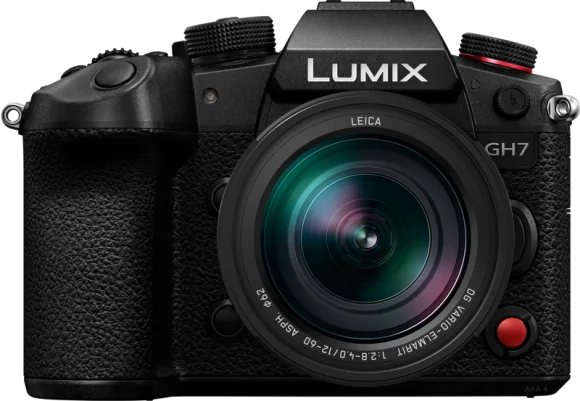 Sisteminis fotoaparatas Panasonic Lumix GH7 + 12-60mm F/ 2.8-4 Leica Black
