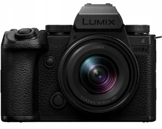 Sisteminis fotoaparatas Panasonic Lumix S5 IIX + S 18-40mm f/ 4.5–6.3 Black