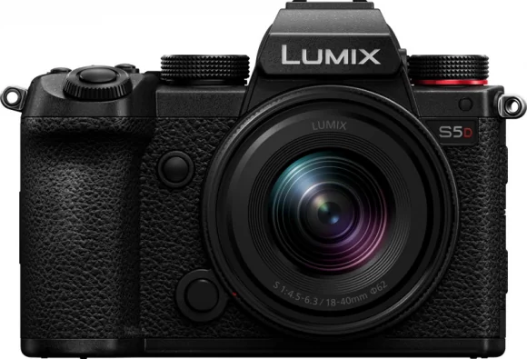 Sisteminis fotoaparatas Panasonic Lumix S5D + S-R1840 F/ 4.5-6.3 KIT