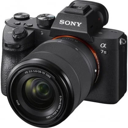 Sisteminis fotoaparatas Sony A7 III juodas komplektas 28-70mm (ILCE-7M3K)