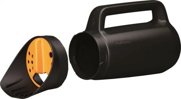 Sodo įranga Fiskars Fiskars Solid barstytuvas (juodas/ oranžinis)
